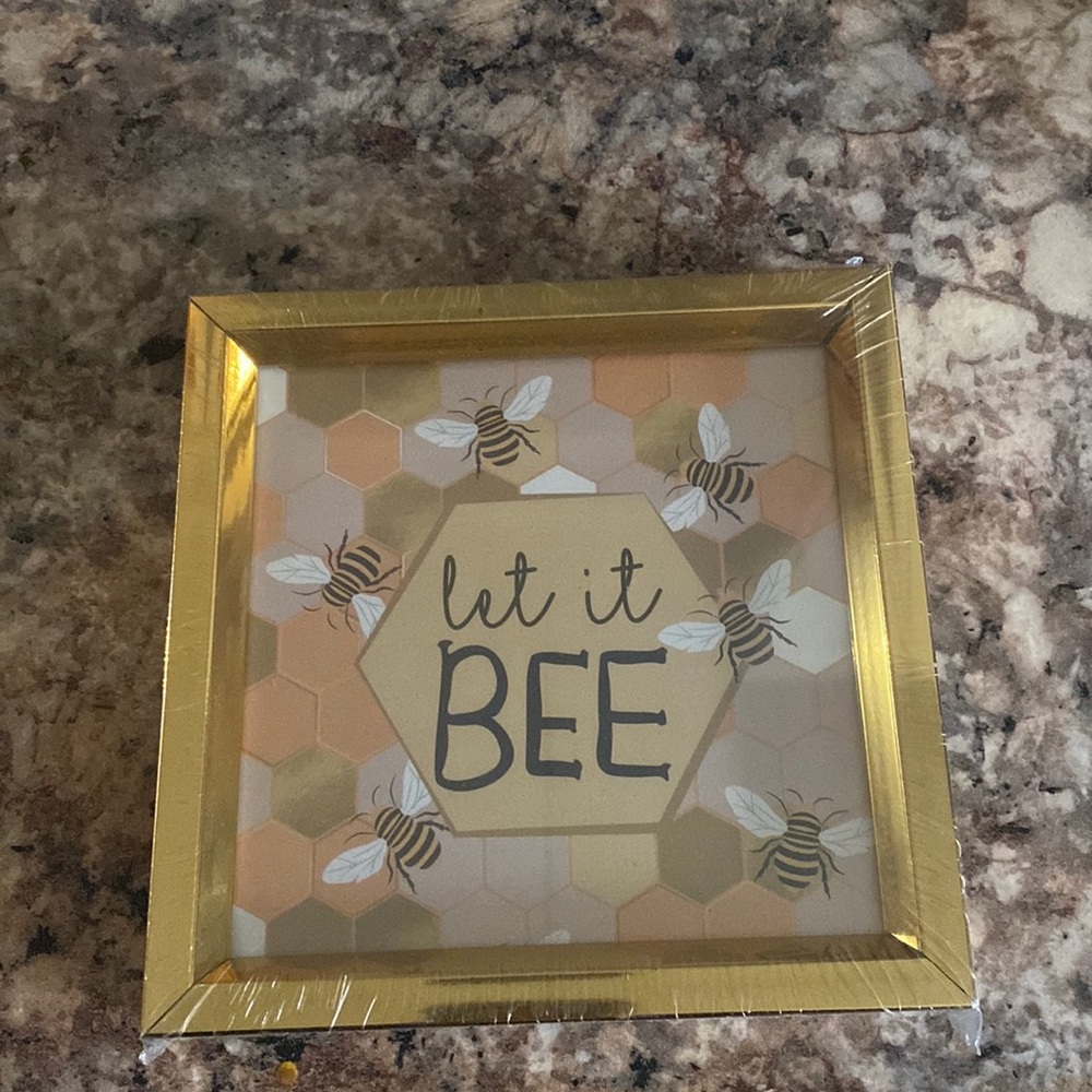 Let it Bee Mini Decor Sign